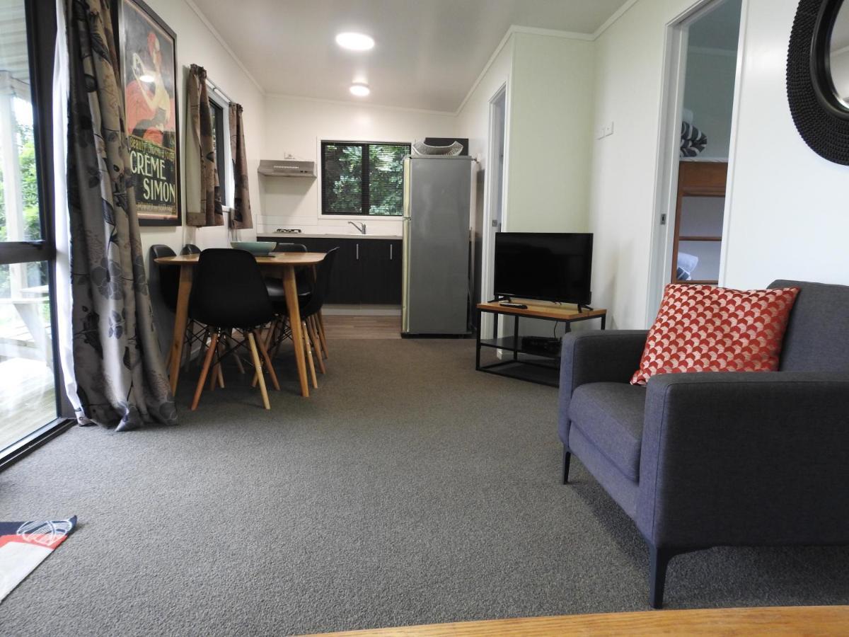 Oakura Beach Holiday Park Zimmer foto